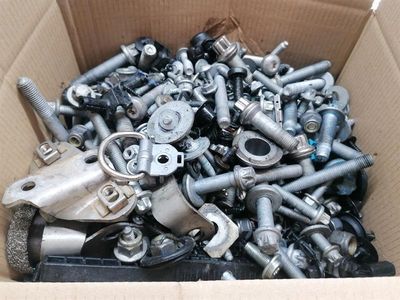 Mercedes E63 AMG W213 SCREENS BOLTS FROM ONE CAR SET SCREWS