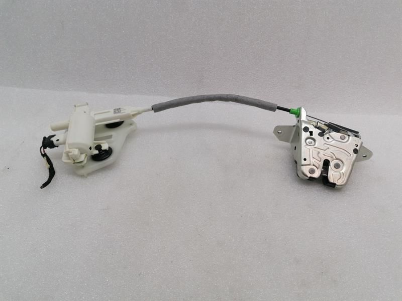 Mercedes E Class W213 Boot Lock A0999068600 Tailgate Lock