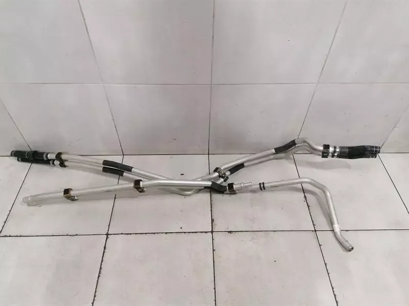 Ferrari Portofino F164 Gearbox Pipes 77172. COOLING Transmission Oil Line