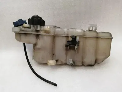 Porsche 911 997 expansionstank 99610605703 expansionstank kylvatten