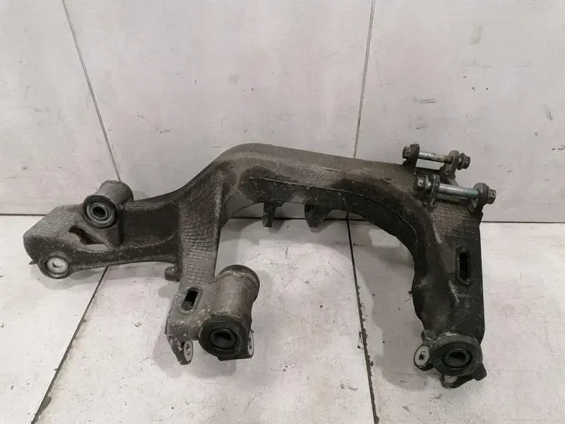 Porsche 911 997 subframe rear 99733105104 left axle frame rear axle