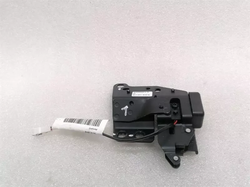 McLaren 570S Spider 9224644A LEFT ROOF LOCK LEFT ROOF LOCK