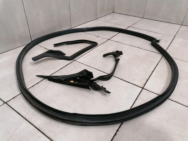 McLaren 570S Spider RIGHT Door Seal 13AA365SP Door Seals RIGHT