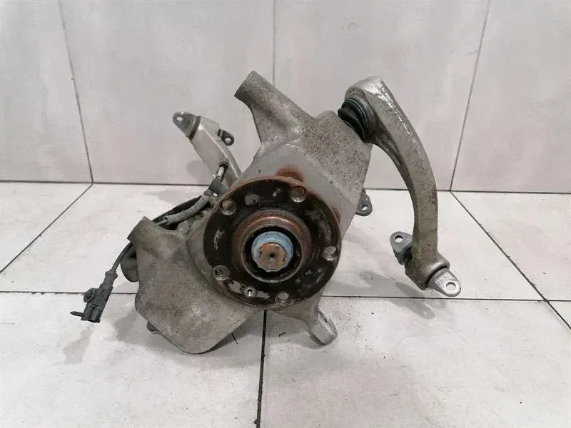 McLaren 570S Spider Right Front Hub 13BA103CP Wheel Bearing Case Front Right