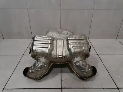 McLaren 570S Spider Изпускателен шумозаглушител 13HA004CP Изпускателен шумозаглушител