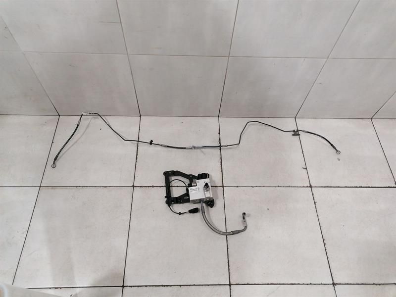 McLaren 570S SPIDER HYDRAULIC PUMP 13B0737CP HYDRAULIC PUMP FRONT AXLE LIFT