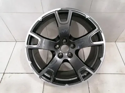 Maseratilevante Lättmetallfälgar 670044701 LEVANTE 9J X20 ET 40,5 Lättmetallfälgar