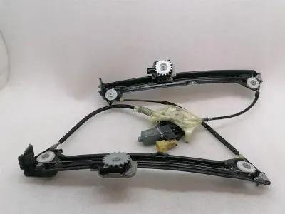 Maserati Ghibli M157 Right Front Door Winder 670102267 Front Right Window