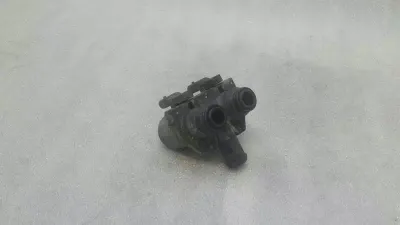 Mercedes S-Class W222 Heater Valve A0009820617 Heater Valve