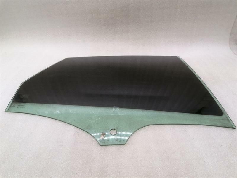 Porsche Macan 95b Right Rear Door Glass 95B845206 Door Window Rear Right