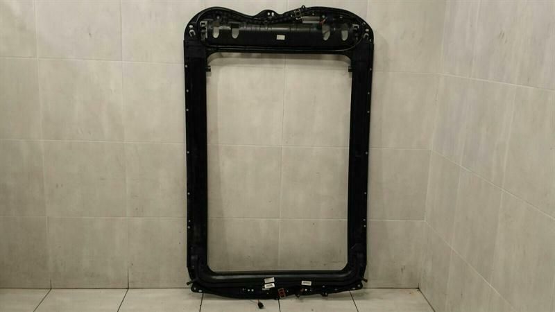 Porsche Macan 95b Panorama Frame 95B877041D Panoramic Roof Frame