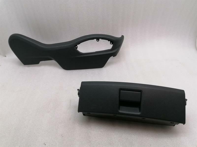 Porsche Cayenne 958 Right Seat Cover + Glovebox 7P5881314B Seat Glove Box