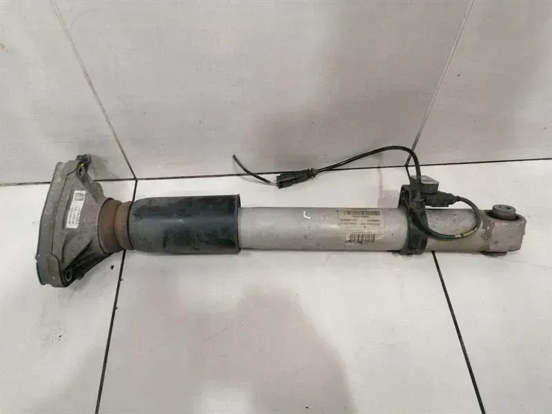 BMW M4 F82 shock absorber rear left 33522284909 shock absorber rear left EDC