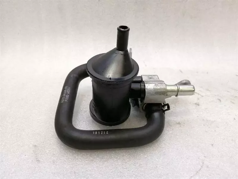 Aston Martin Vantage V8 Oil Separator 6G33-6B673-AB Separator Bracket