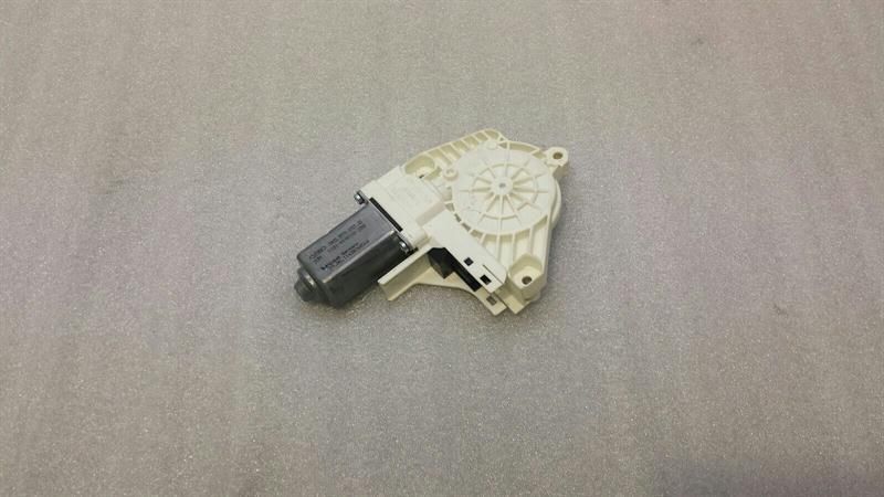 Audi A7 4G rear right door window motor 8K0959801B window regulator motor