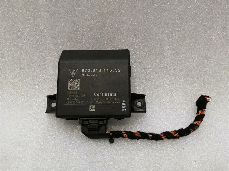 Porsche Panamera 970 Gateway Electronic Module 97061811532 Gateway Control Unit
