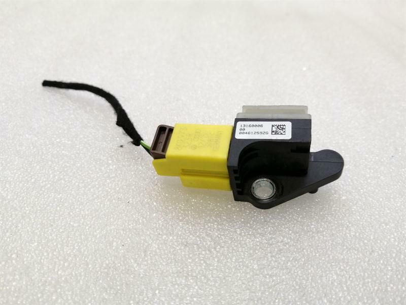 Porsche Panamera 970 crash sensor 97061822102 impact sensor SRS