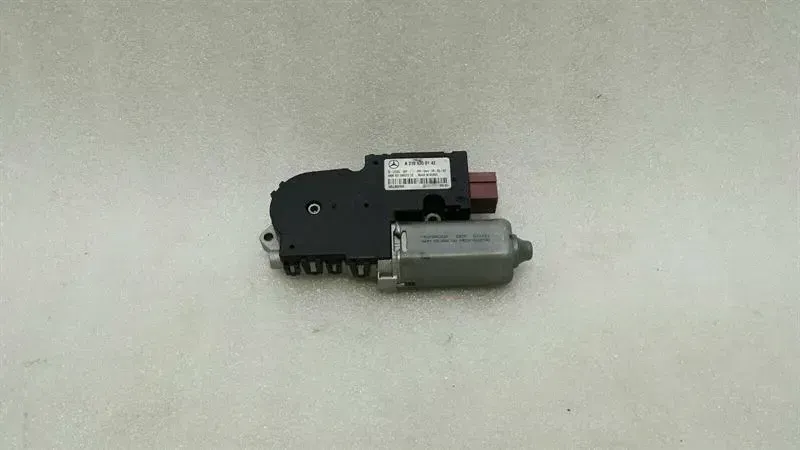 Mercedes CLS W218 W212 Sun Roof Engine A2188200142 Sunroof Engine