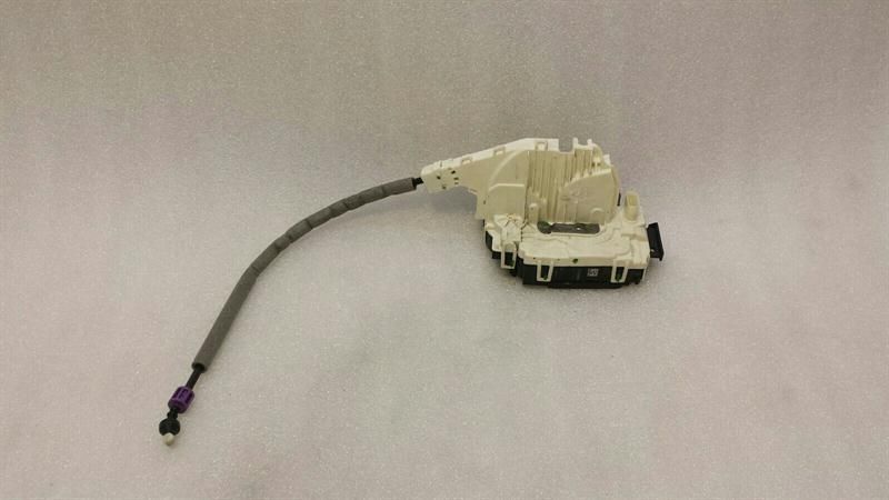 Mercedes CLS W218 rear left door lock A2047302935 door lock rear left