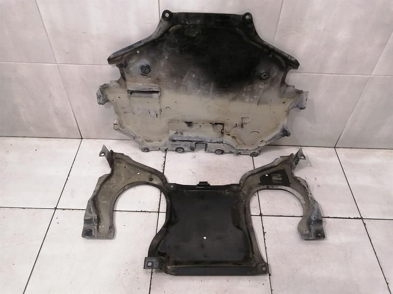 MERCEDES CLS W218 UNDERTRAY A2045242530 Underbody Trim