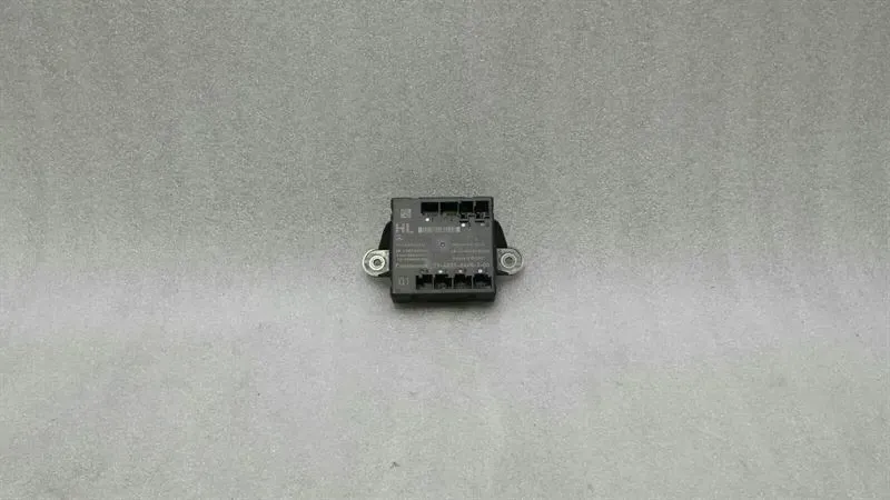 Mercedes CLS W218 rear left door module A2189001401 door control unit left