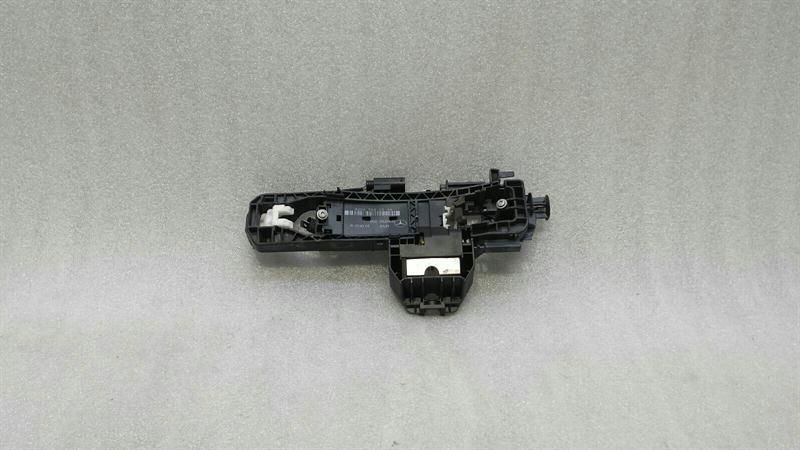 Mercedes CLS W218 rear left handle carrier A2047602534 door handle carrier rear Li