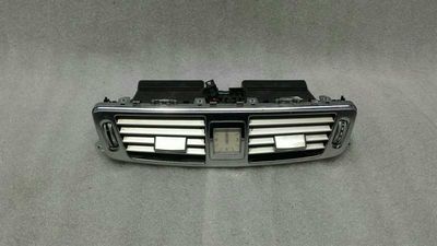 Центральный воздуховод Mercedes CLS W218 с часами A2188300754, центральный воздуховод