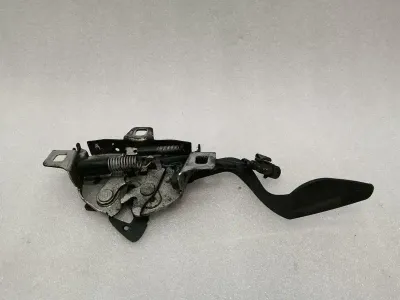 Serrure de capot Maserati Quattroporte M139 67278100 Serrure de capot