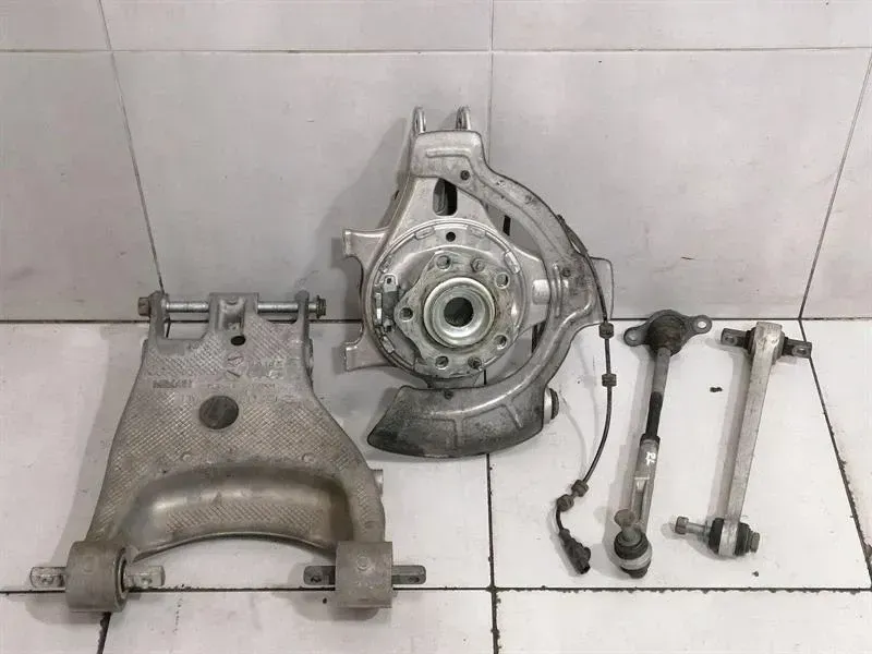 Ferrari 458 F142 Spider Left Rear Hub 268379 Wheel Bearing Housing Rear Left