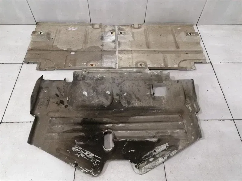 BENTLEY ARNAGE GREEN LABEL UNDERTRAY PC31043PC Underfloor Trim