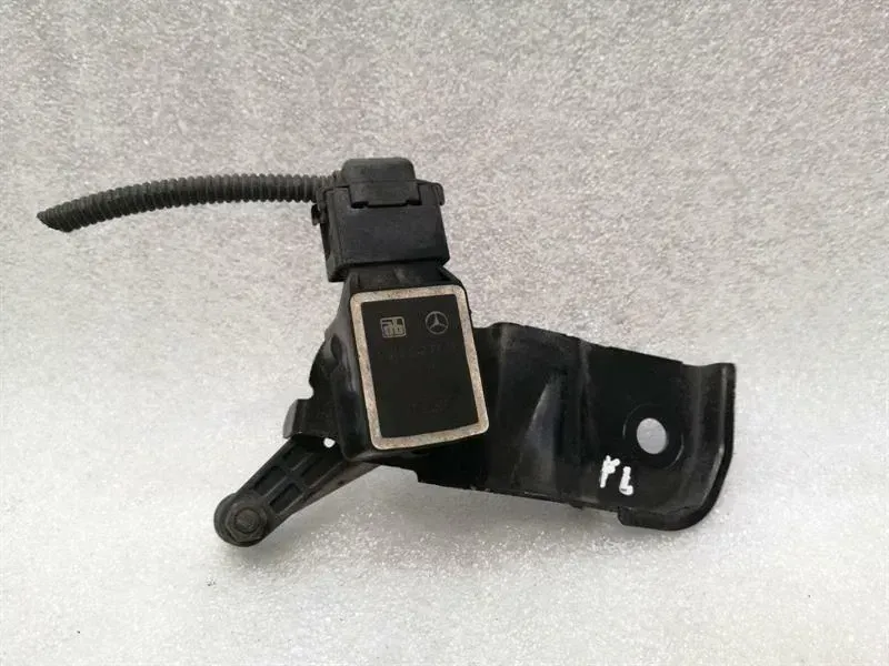 Mercedes S-Class W221 Left Xenon Level Sensor A2213270140 Level Sensor Left