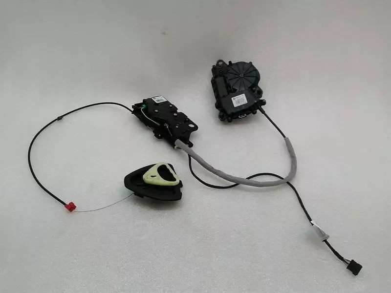 BMW 5 Series F90 G30 M5 Boot Lock 744101409 Tailgate Lock