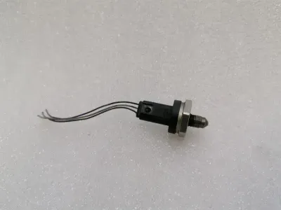 BMW 5 SERIES F90 G30 M5 SENSOR 7622231 FUEL PRESSURE