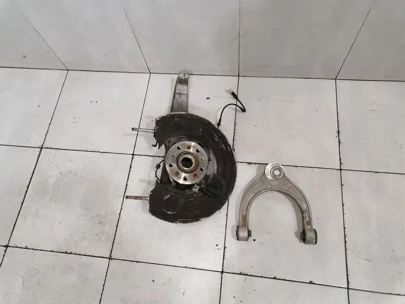 BMW 5 Series F90 G30 M5 Right Front Hub 31107857012 Wheel Bearing Housing Front Right