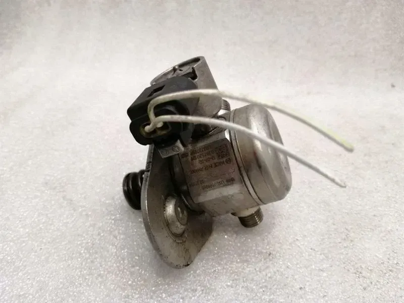 BMW M5 LCI M6 S63 F10 Fuel Pump Mechanical 7599865 Fuel Pump