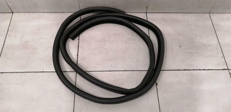 Land Rover Range Rover L405 Rear Left Door Seal LR067427 Door Seals Rear Li