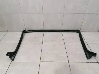 Uszczelka szyby przedniej Ferrari 458 F142 Spider 82200900