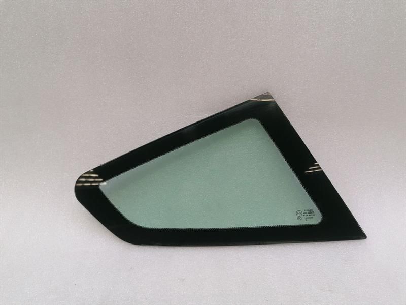 Aston Martin Vantage V8 Right Quarter Glass 6G33-C29750-BA Disc 1/4 Rear Re