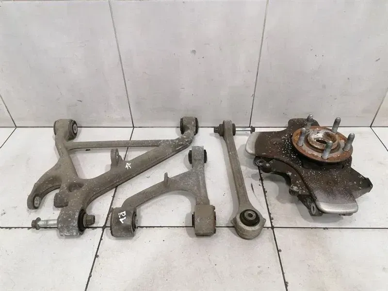 Aston Martin Vantage V8 Left Rear Hub 8D33-5A971-AB Wheel Bearing Housing Rear Left