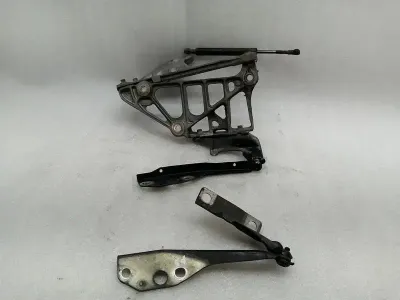 ASTON MARTIN VANTAGE V8 Motora pārsega eņģes KOMPLEKTS 6G33-16801-AA