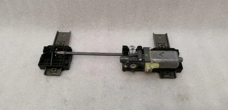 BMW 7 Series E65 Comfort seat el. motor 7068045 thigh support star motor