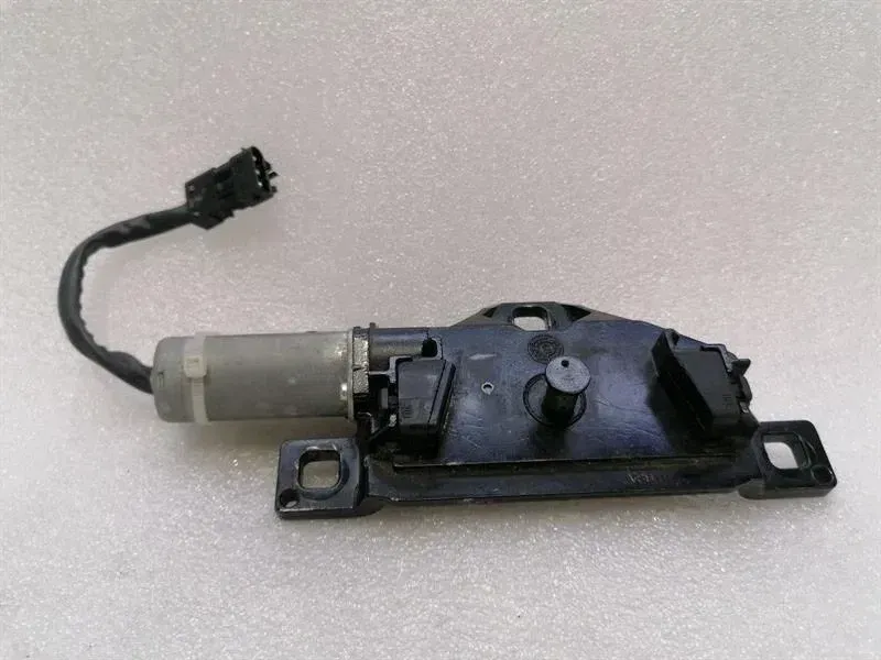 BMW 7 series E65 boat lock 7014872 tailgate lock