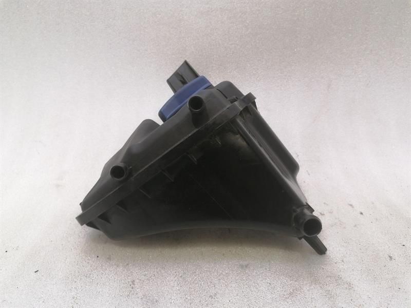 Audi RS5 8T expansion tank 8T0121405 expansion tank coolant