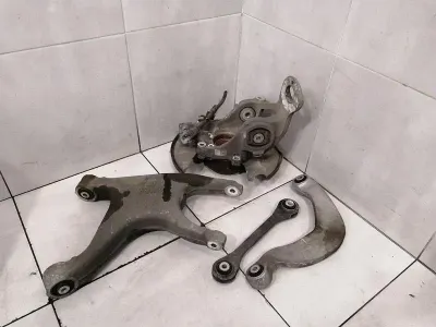 Audi RS5 8T höger baknav 8K0505432AS hjullagerhus bak höger