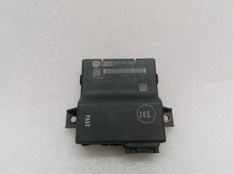 Audi A4 8K Gateway Electronic Module 8R0907468P Control Unit