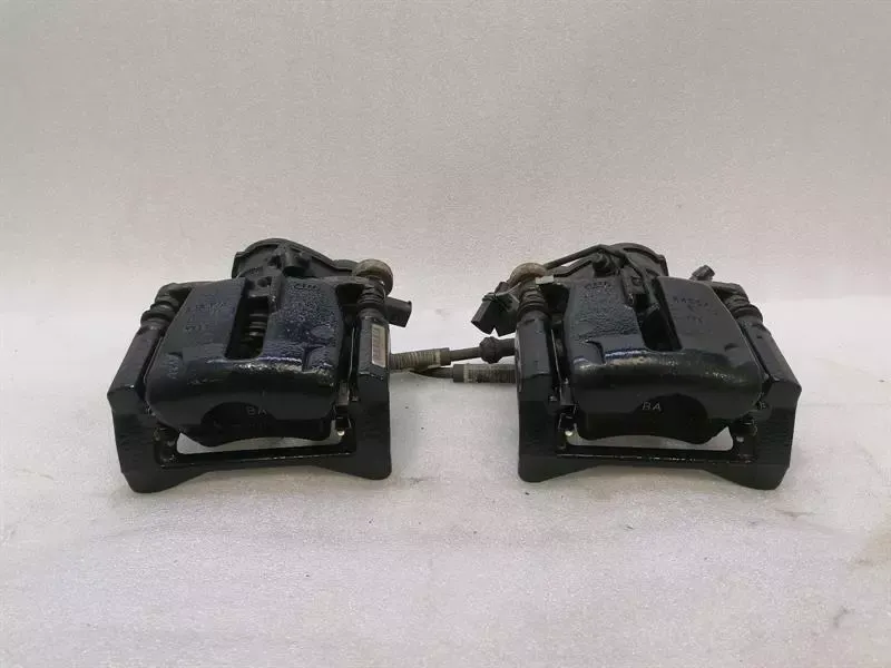 Audi RS4 8K Rear Brake Caliper Set 8K0615403D Rear Caliper 330MM RS4 OEM