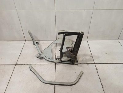 Держатель замка для передней части Ferrari F430 430 F131 Scuderia Spider 16M 82467811