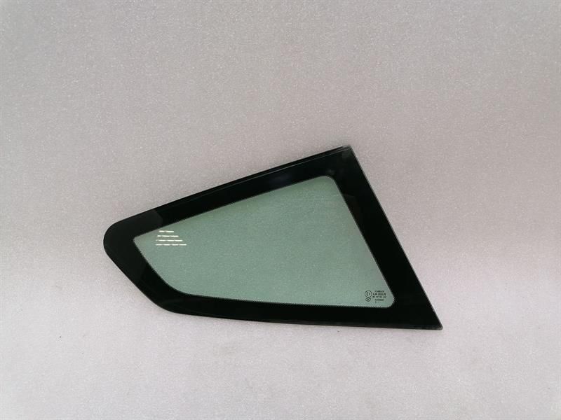 Aston Martin V8 Right Quarter Glass 6G33-C29750-BA Door Panel 1/4 Rear Right