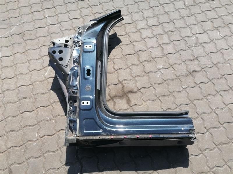 BENTLEY BENTAYGA 36A MK2 left front chassis leg 4M0809055Q left front wheelhouse