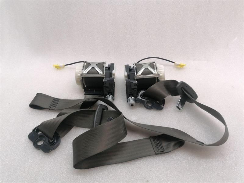 Maserati Granturismo M145 front seat belt set 80086591 seat belt front set